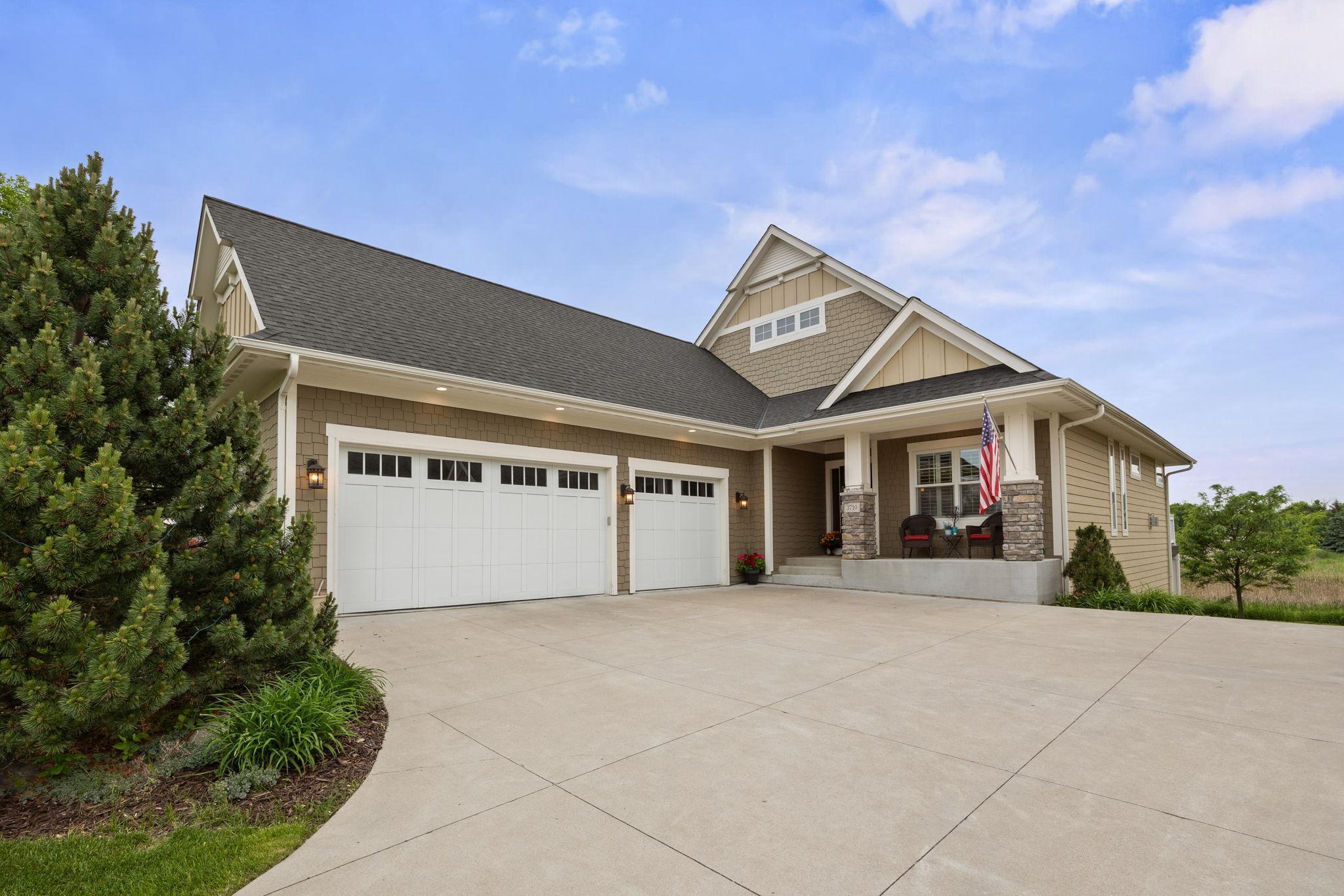 Property Photo: 3710 Talero Curve MN 55318