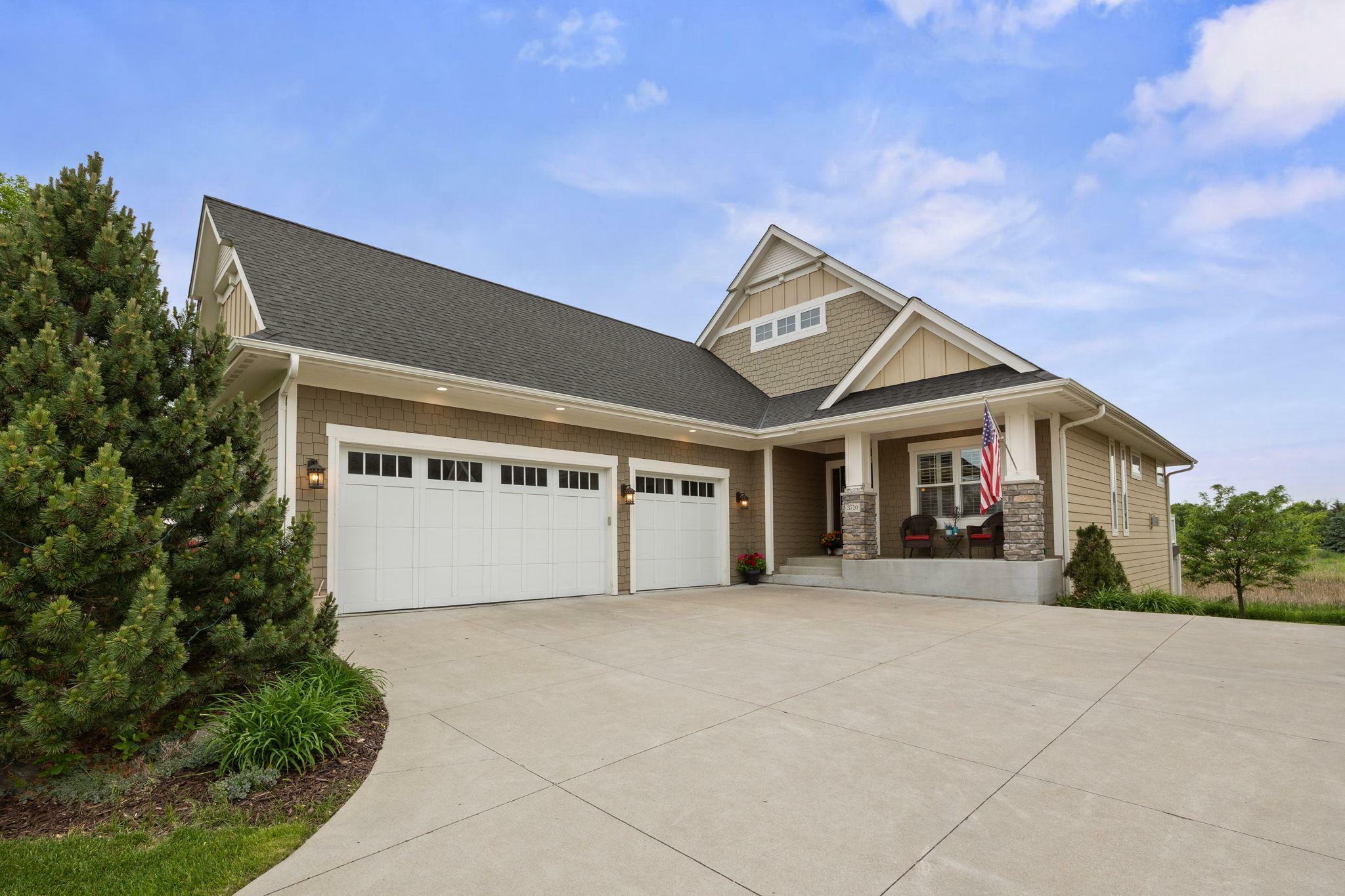 Property Photo: 3710 Talero Curve MN 55318