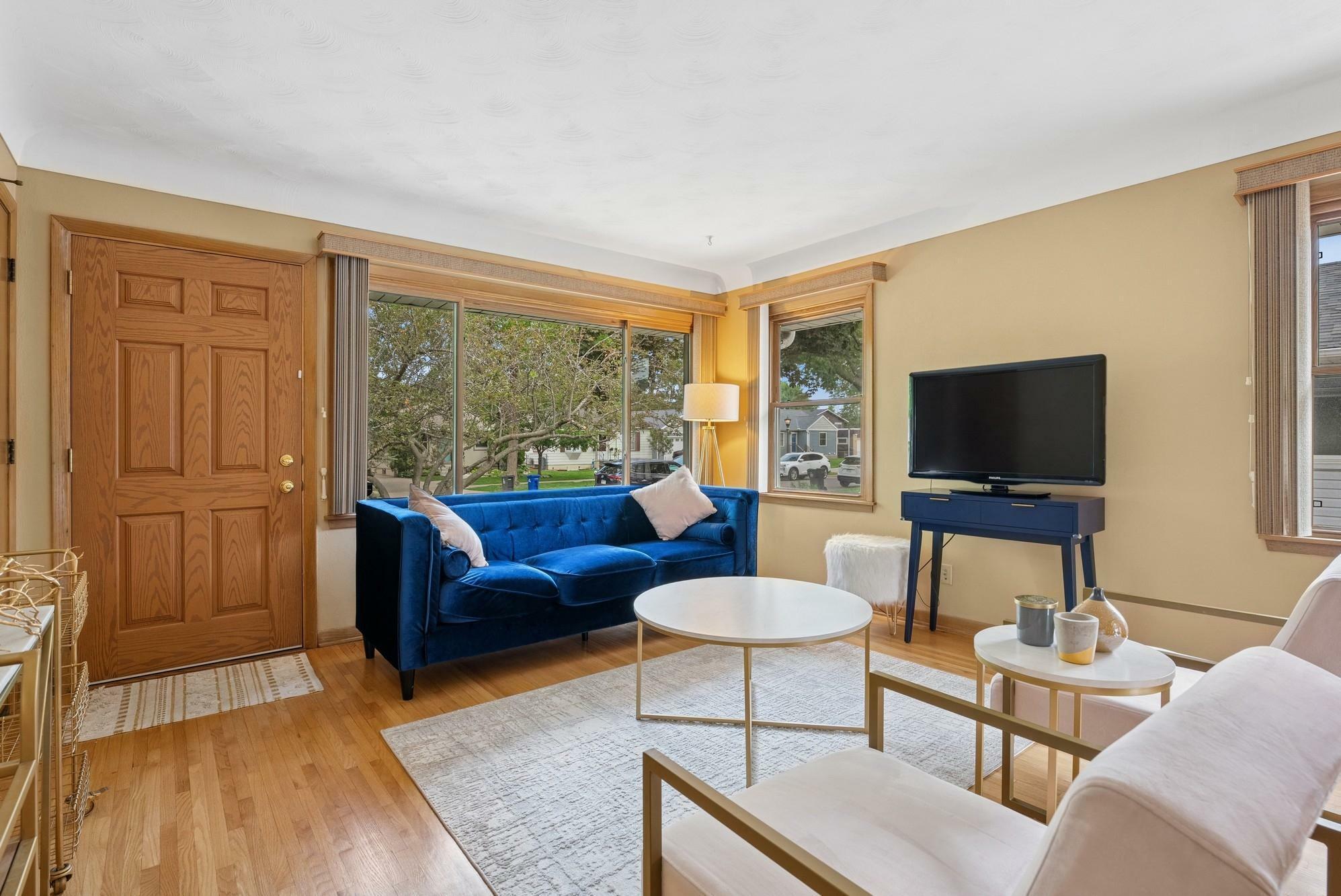 Property Photo: 1462 Cohansey Street MN 55117