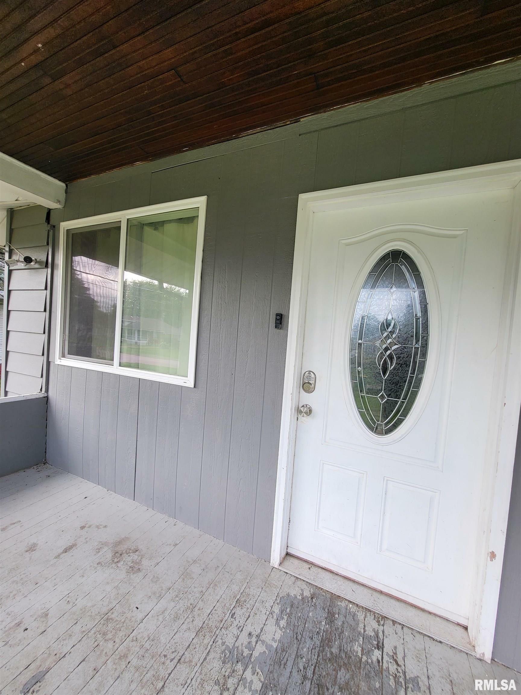 Property Photo: 1871 Baird Avenue IL 61401