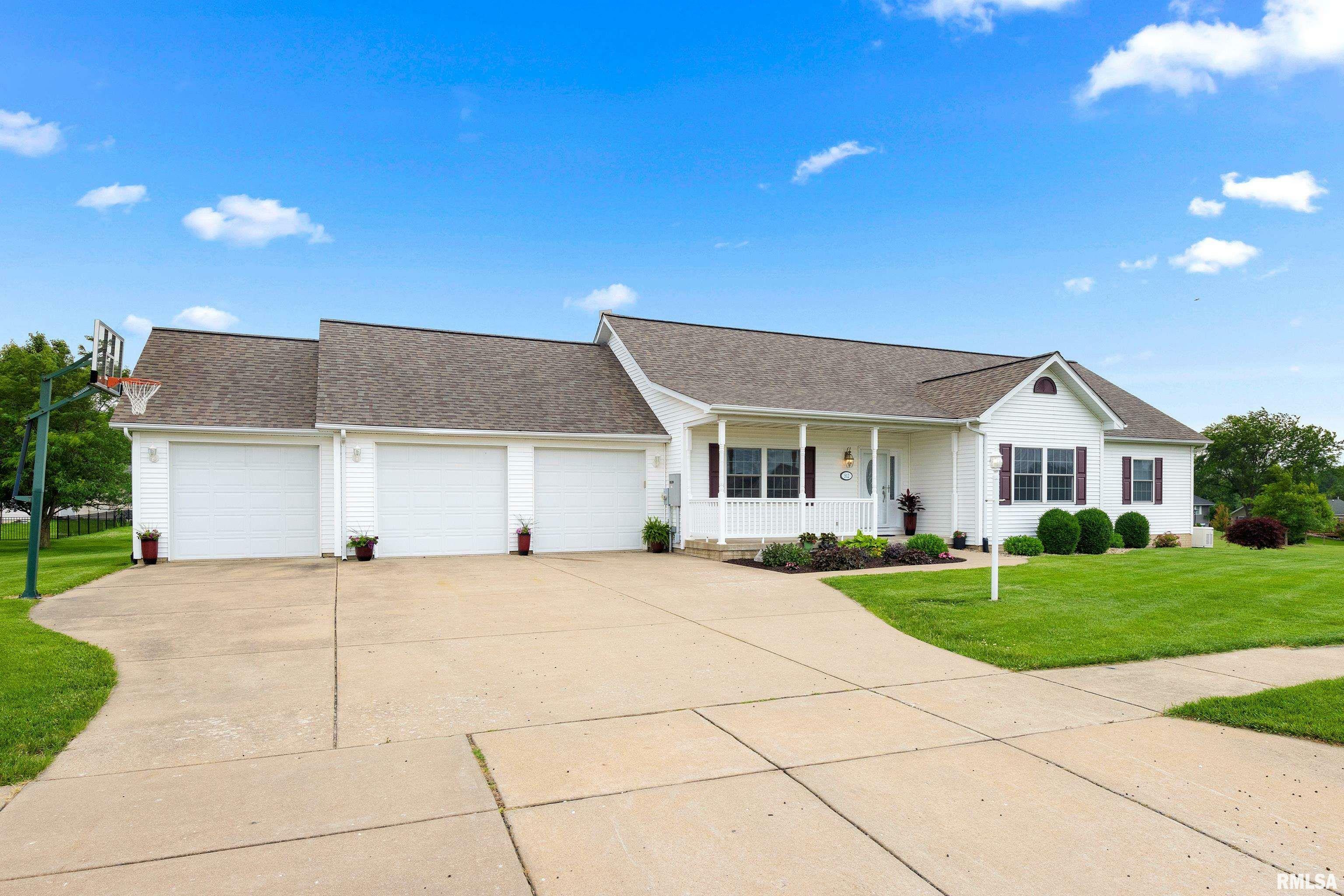 Property Photo: 512 N Fairgrounds Way IL 61529