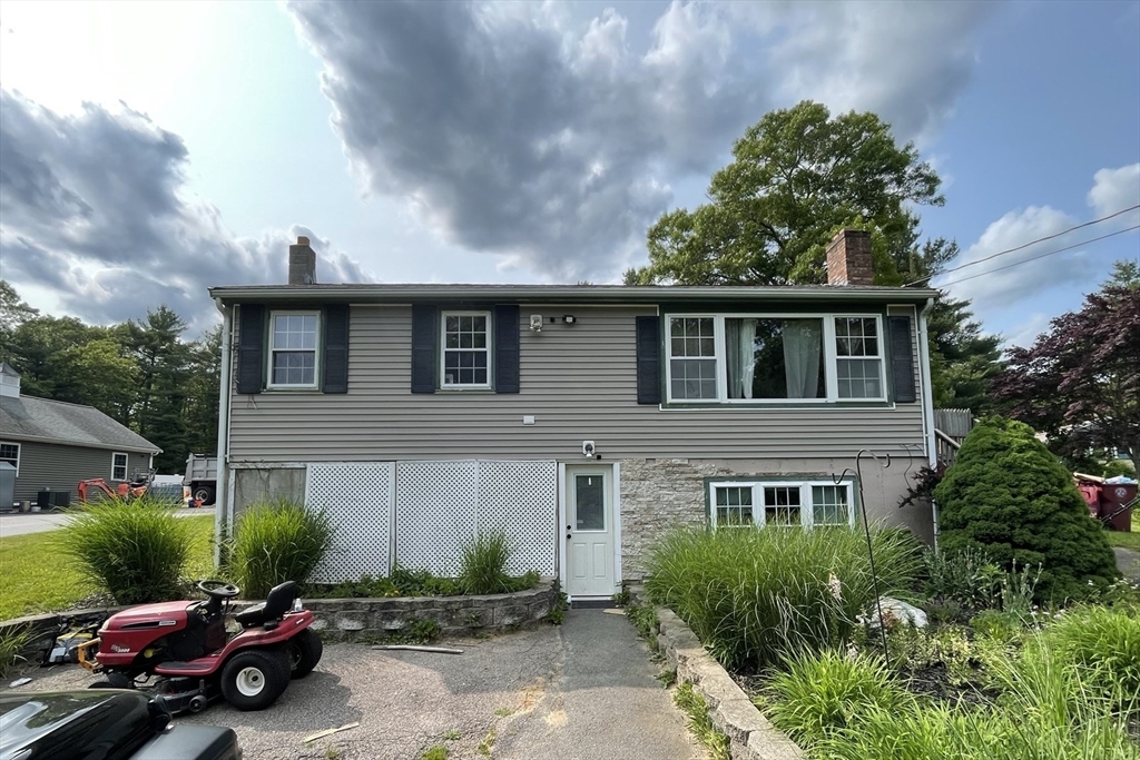 912 Plymouth St  Middleboro MA 02346 photo