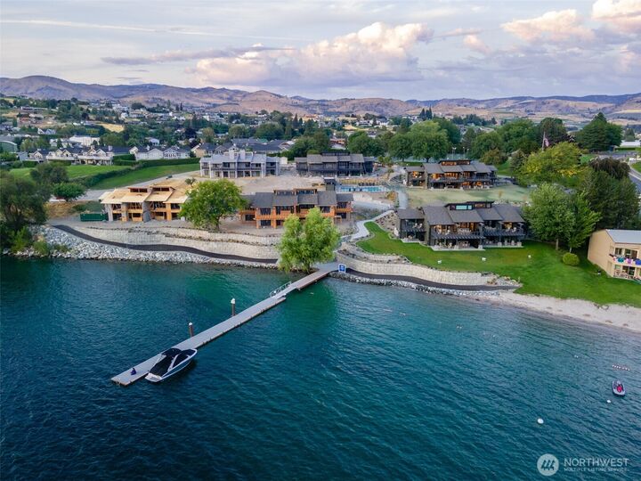 Property Photo:  1  Yacinde Court C3  WA 98831 