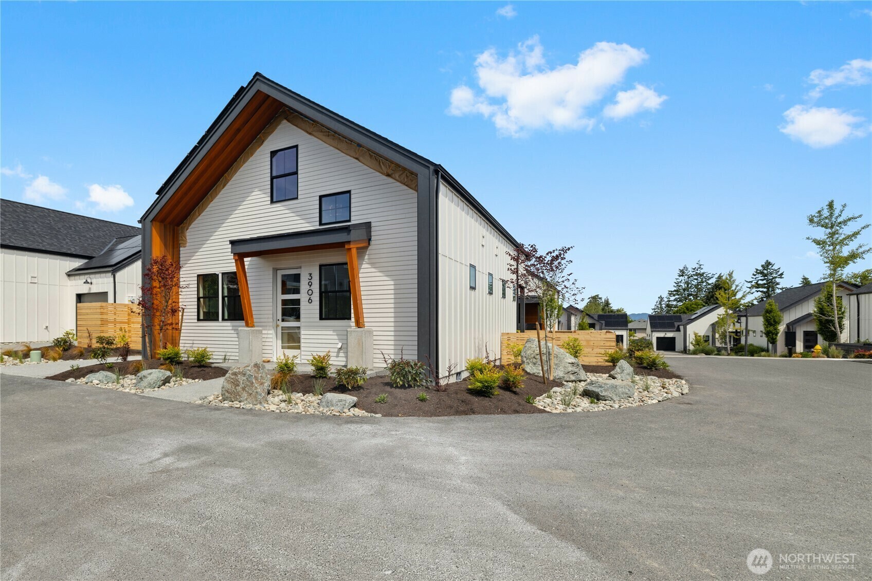 Property Photo: 3906 Crosswinds Court WA 98221