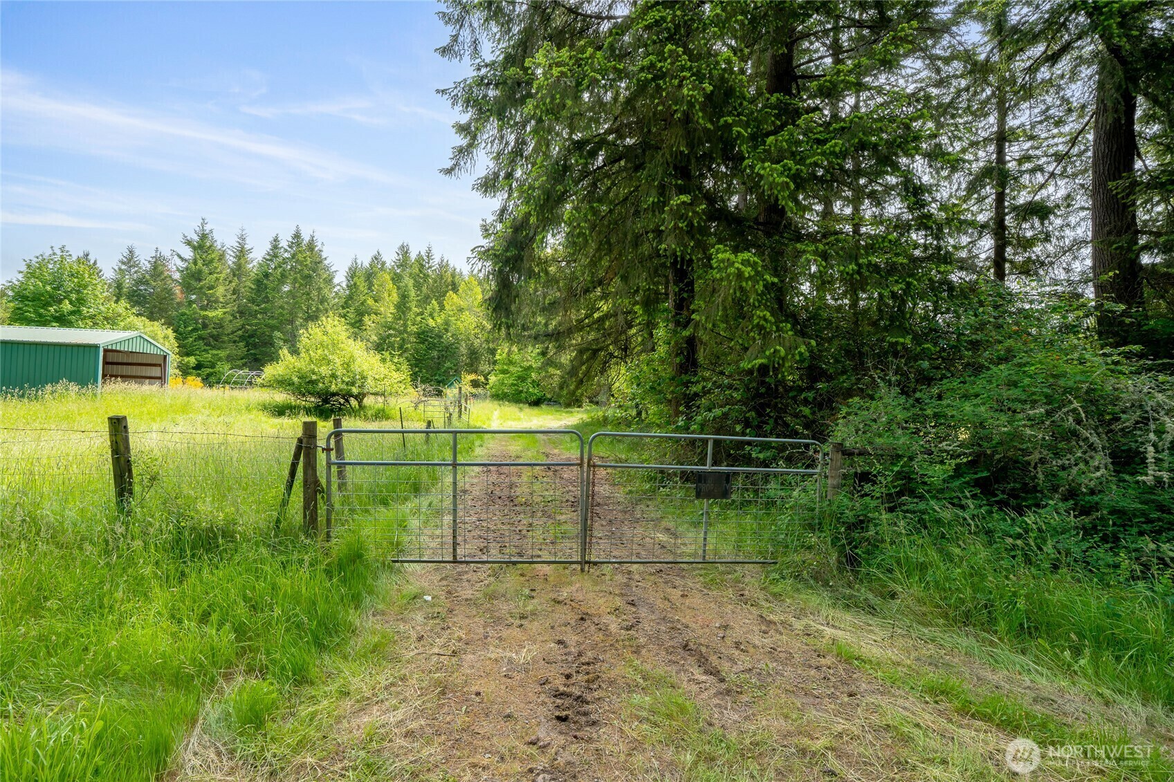 Property Photo: 14648 Regal Lane SE WA 98597