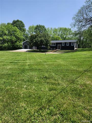 Property Photo:  1985 W Miller Road  MI 48857 