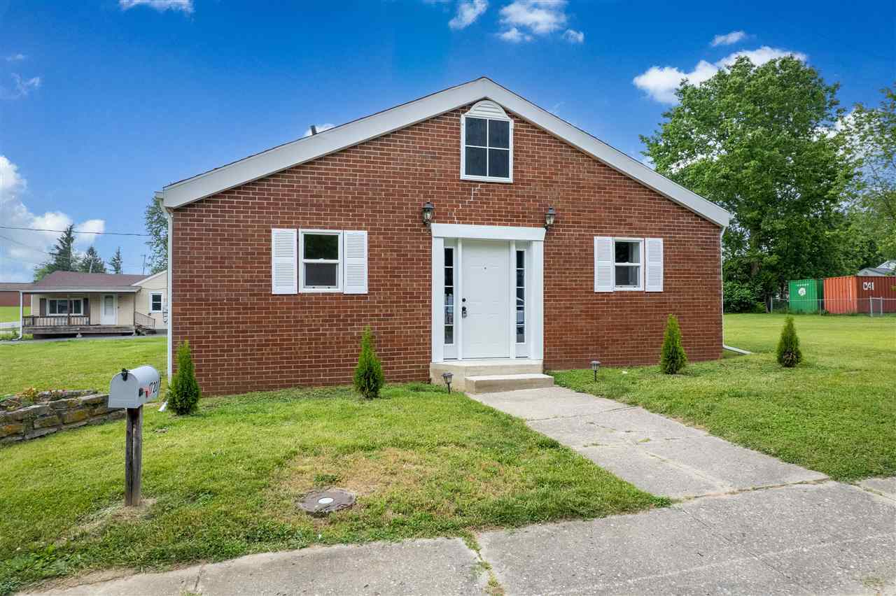 Property Photo: 1720 Holsapple Road IN 47374