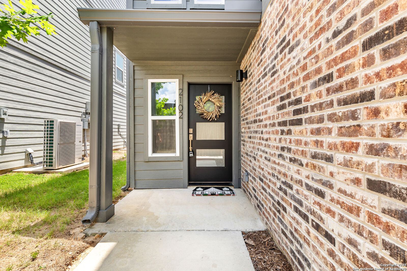 Property Photo: 415 Ira Ave Unit 2102 TX 78209