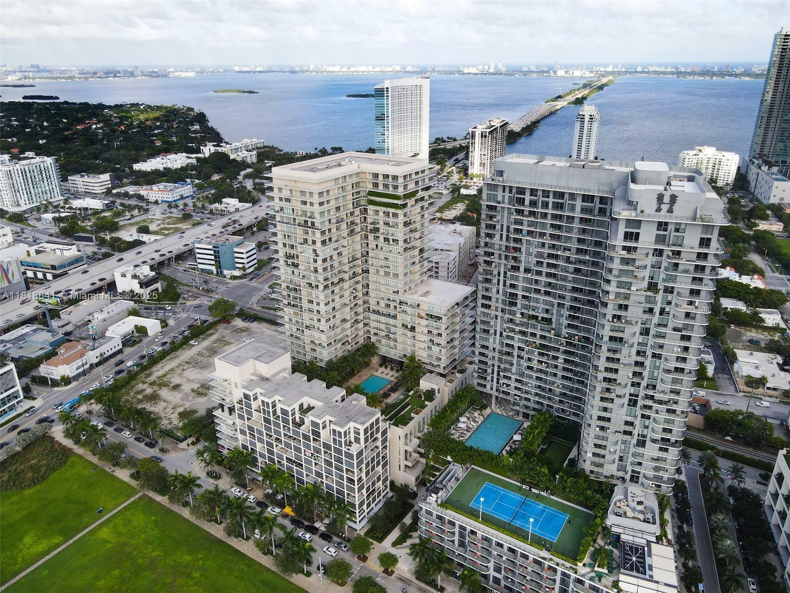 Property Photo: 121 NE 34th St 3006 FL 33137