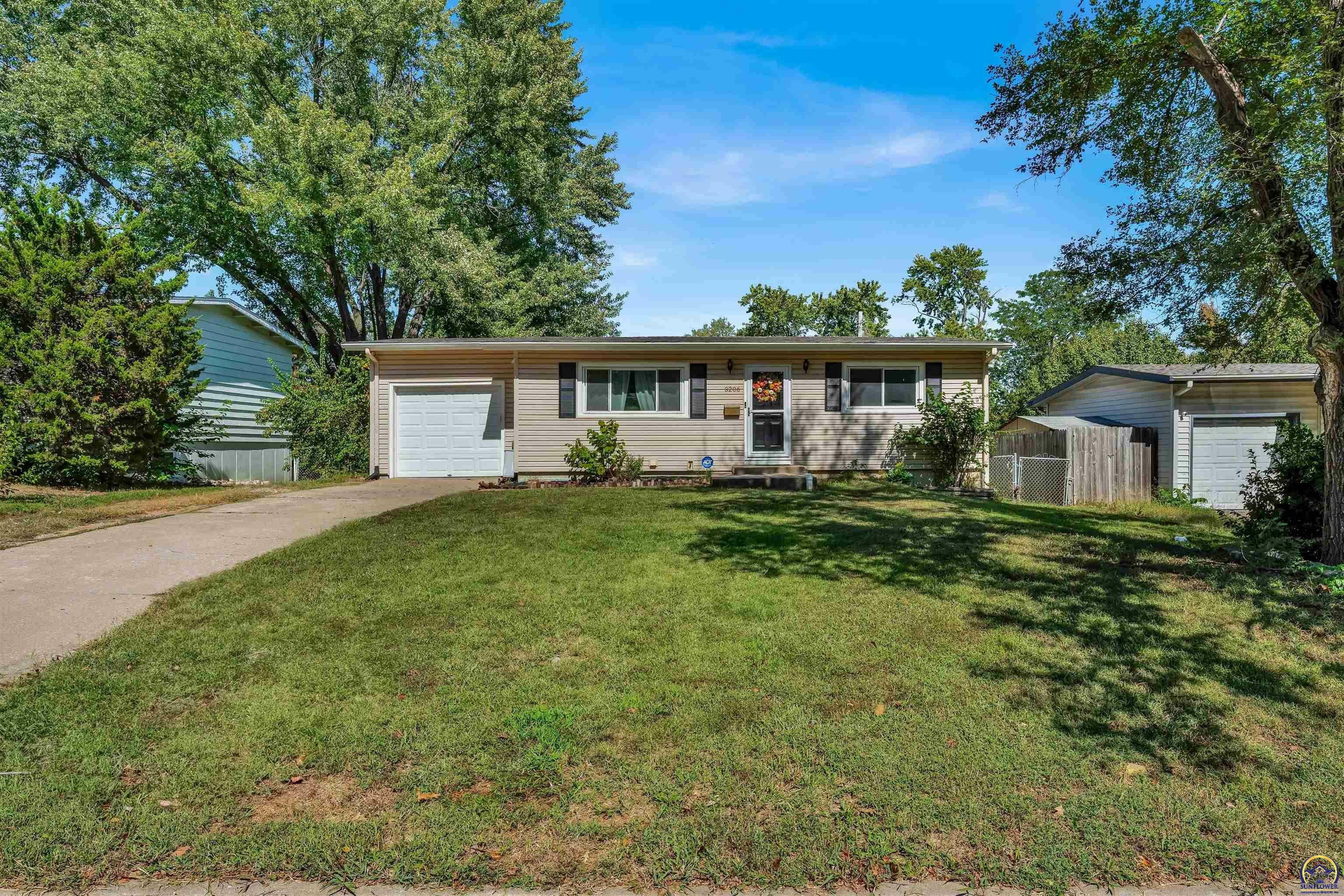 Property Photo: 3206 SW Twilight Dr KS 66614