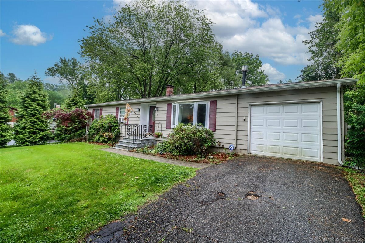Property Photo:  19 Birchwood Drive  CT 06776 