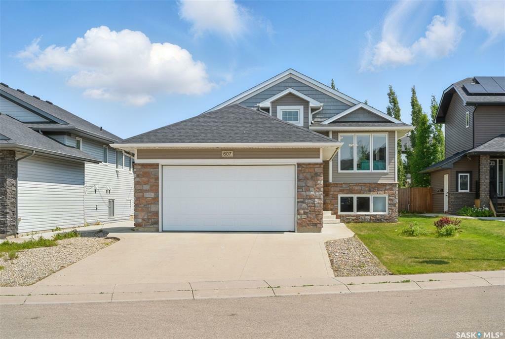 607 Pringle Bend  Saskatoon SK S7T 0S7 photo