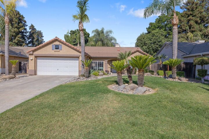 2915 S Aspen Street  Visalia CA 93277 photo