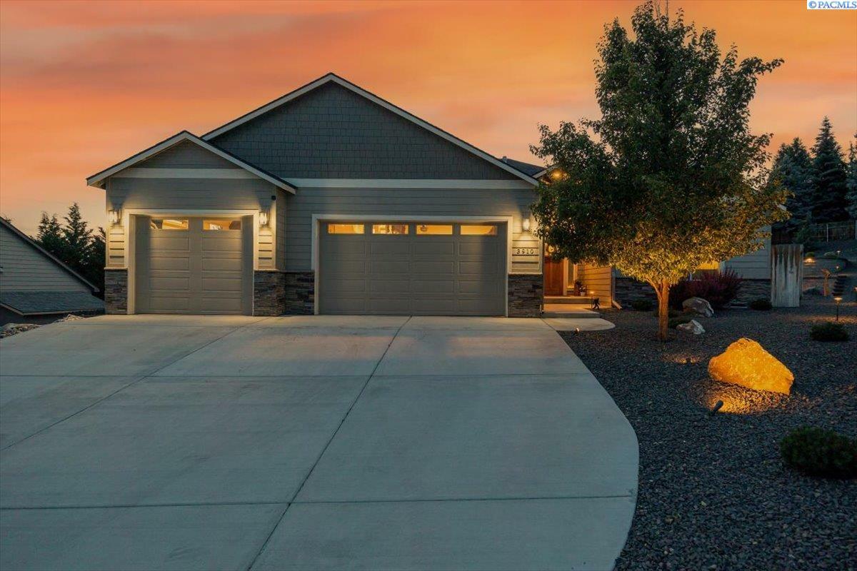 Property Photo:  3910 Cabrillo Ct.  WA 99301 