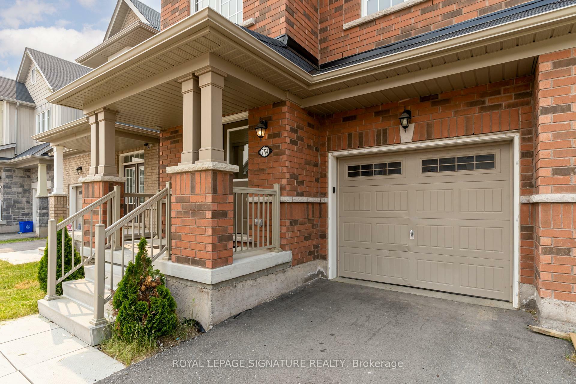 Property Photo: 7774 Hackberry Trail ON L2H 3R5