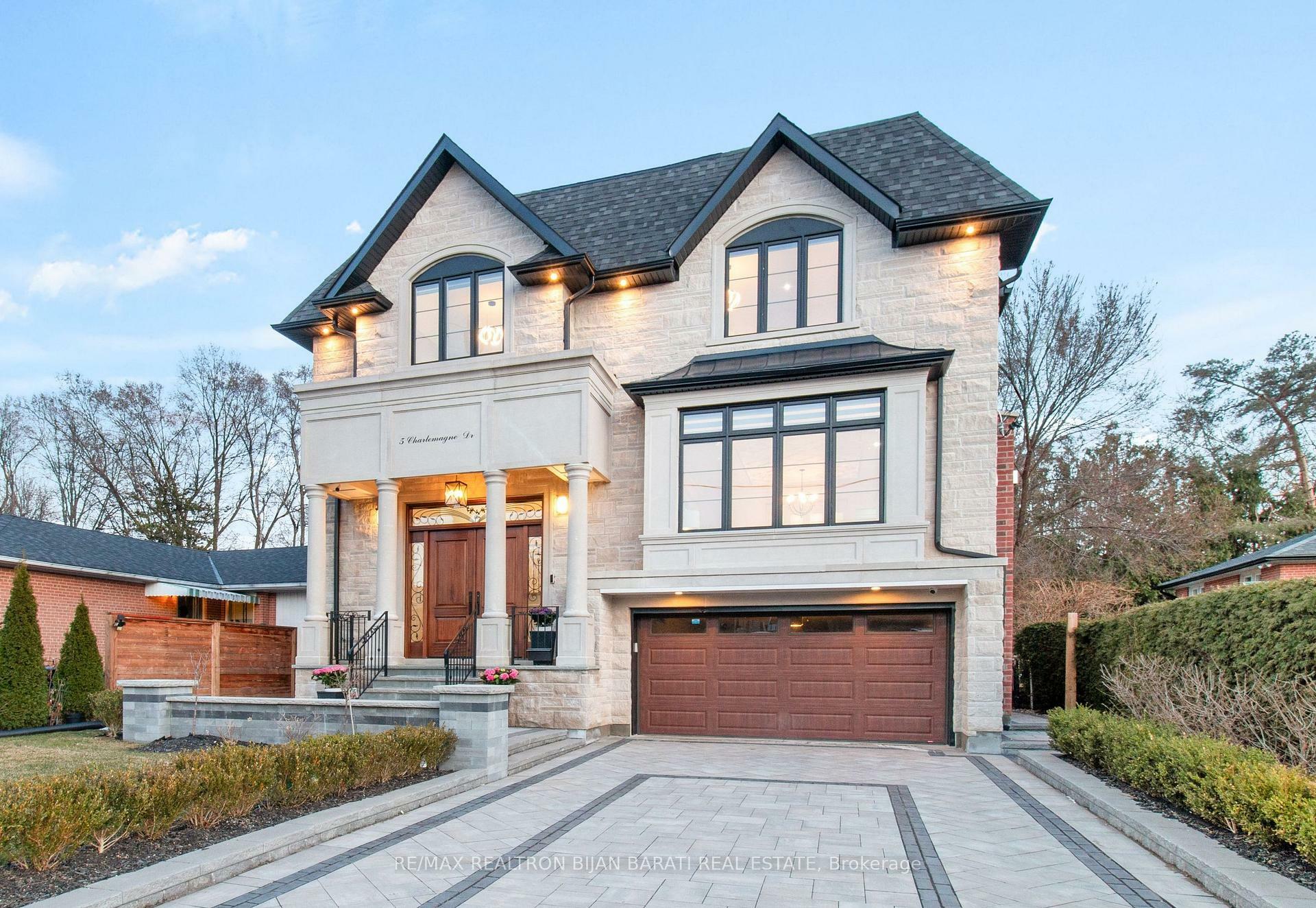 5 Charlemagne Drive  Toronto ON M2N 4H7 photo