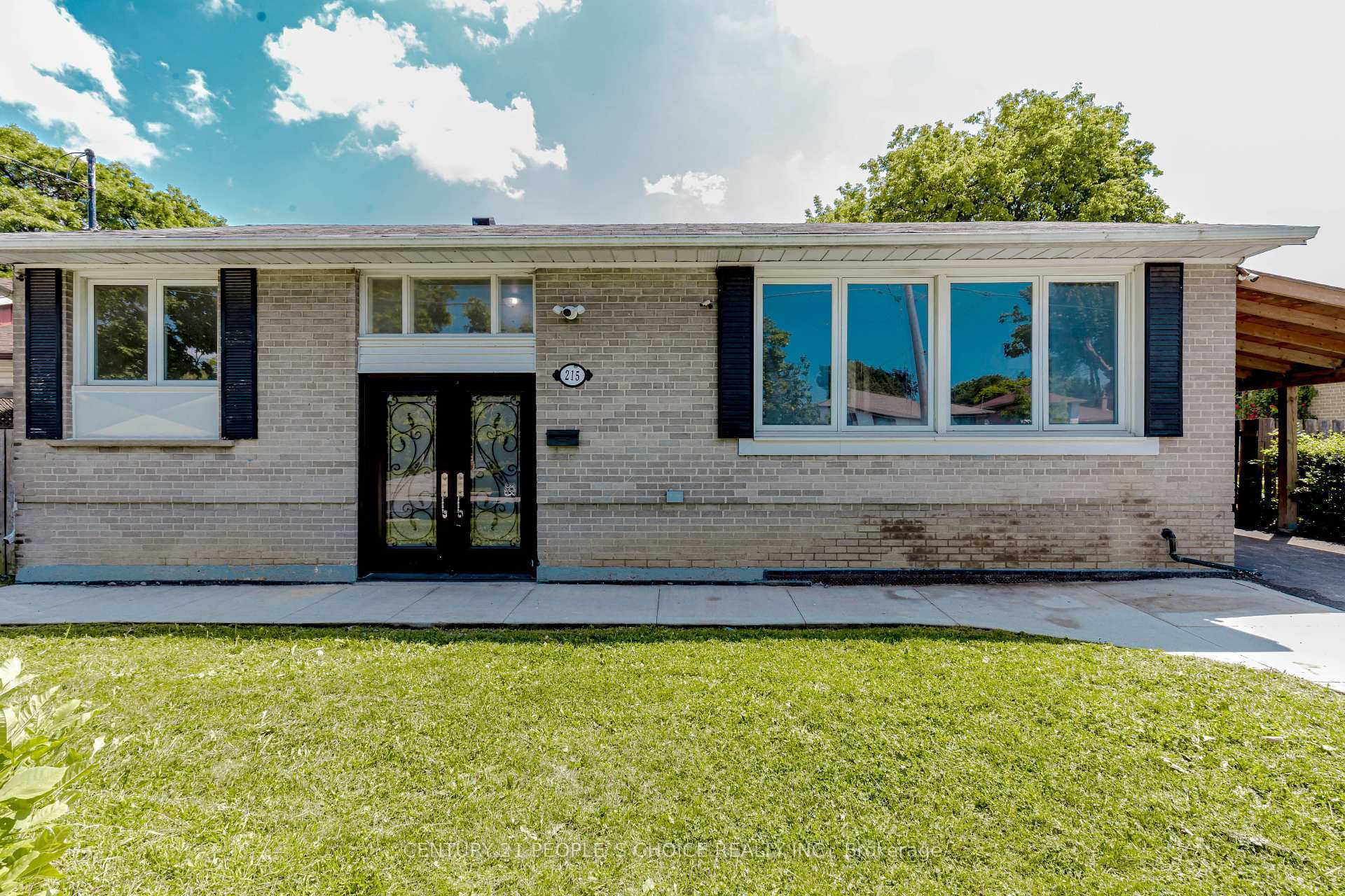 Property Photo: 215 Jeffcoat Drive N ON M9W 3E2