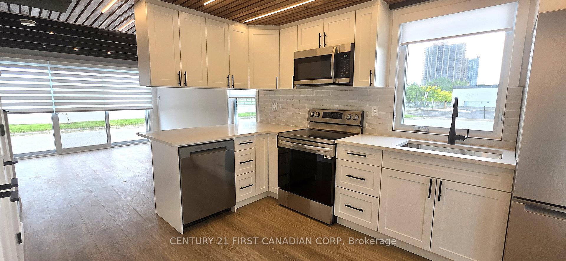 Property Photo:  857 Dundas Street 3  ON N5W 2Z8 