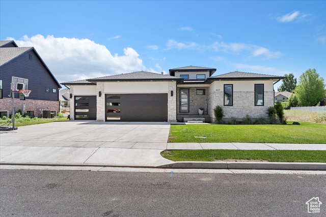 Property Photo:  407 W 275 N  UT 84050 