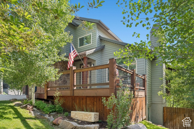 Property Photo: 8086 N Meadowview Dr UT 84098