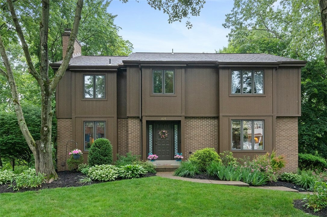Property Photo:  409 Forest Trails Dr  PA 15090 