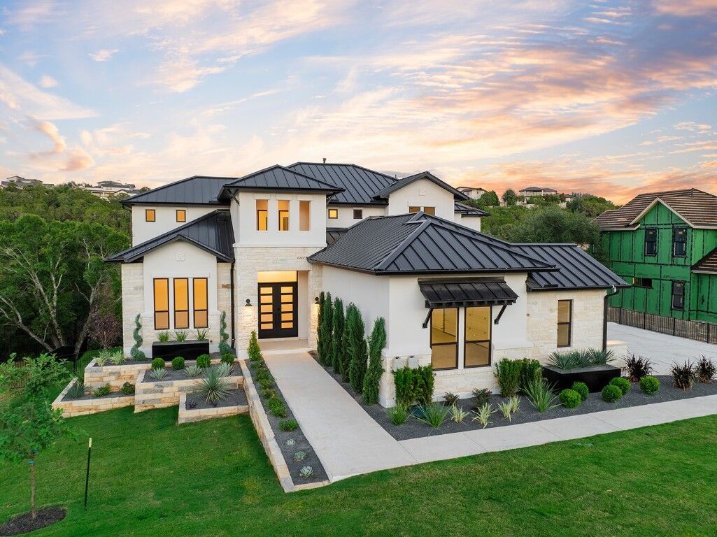 Property Photo: 969 Tomichi Trail TX 78738