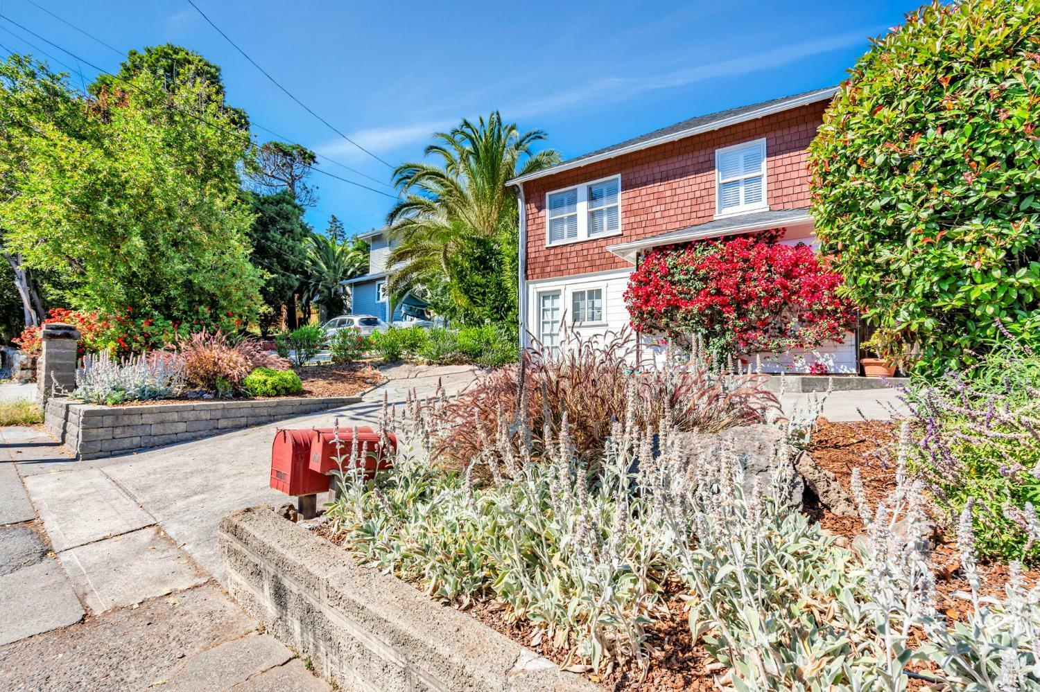 Property Photo: 116 Villa Avenue CA 94901