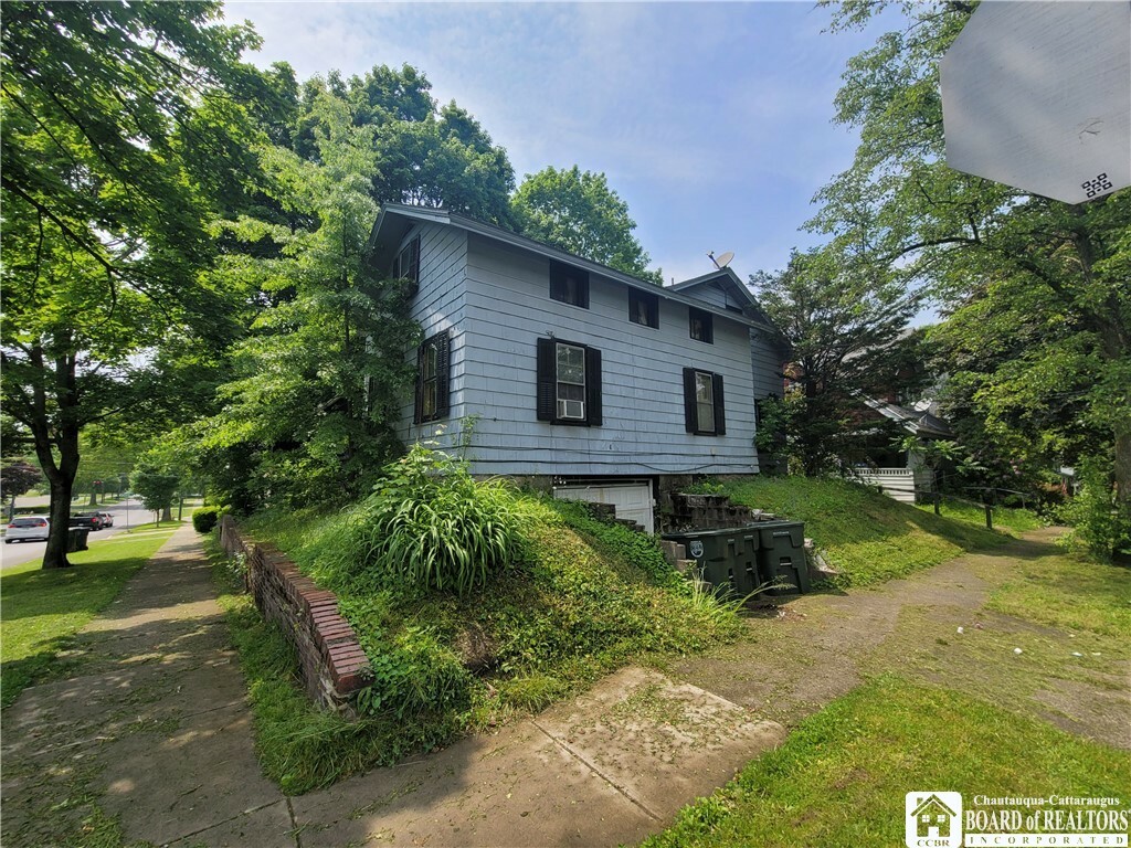 315 E 6th Street  Jamestown NY 14701 photo