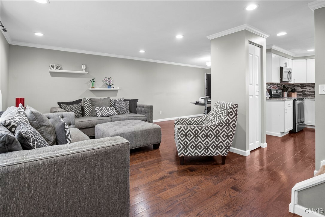Property Photo: 5510 Fortuna Parkway NY 13041