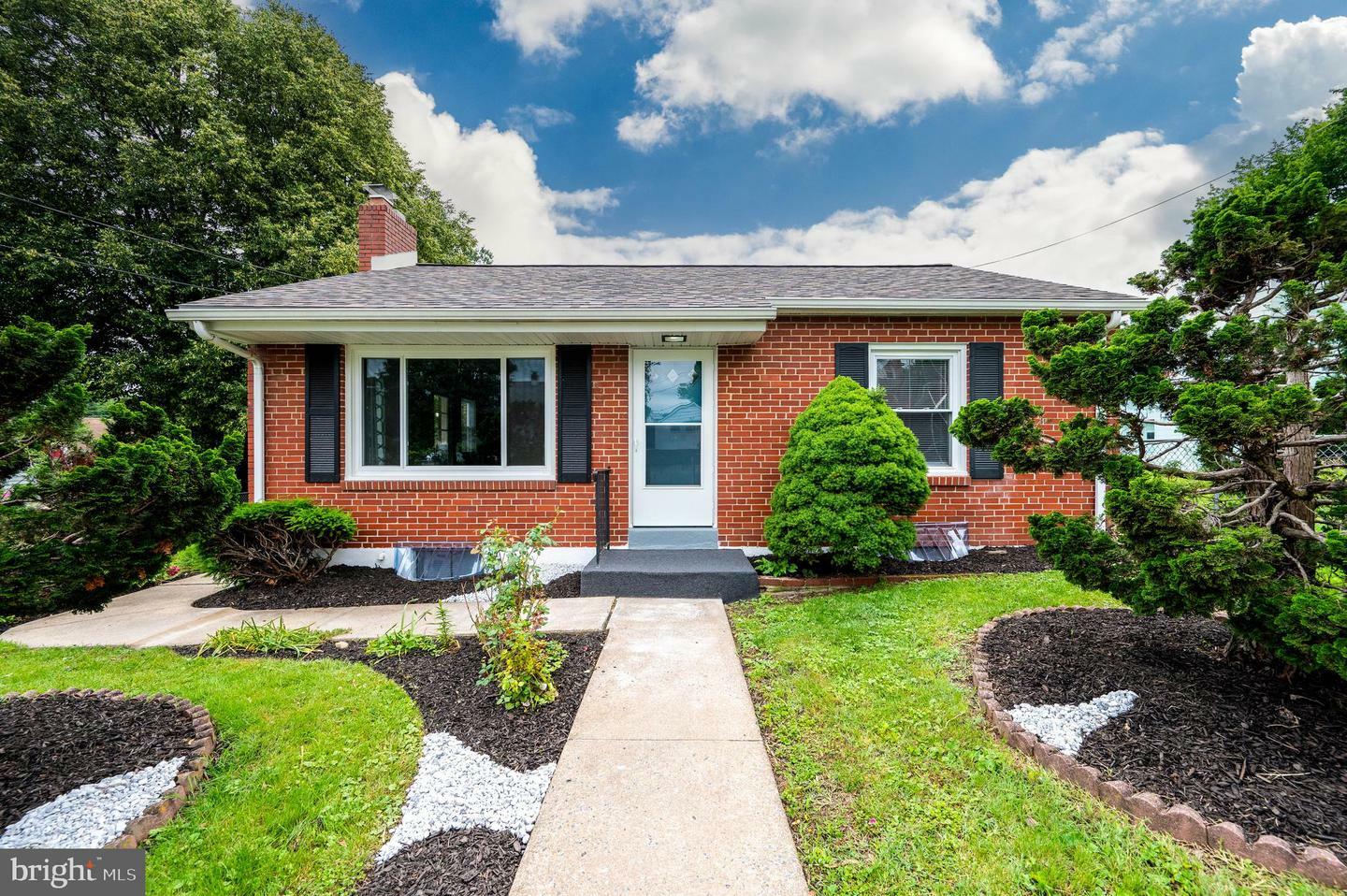 314 Noble Street  Reading PA 19611 photo
