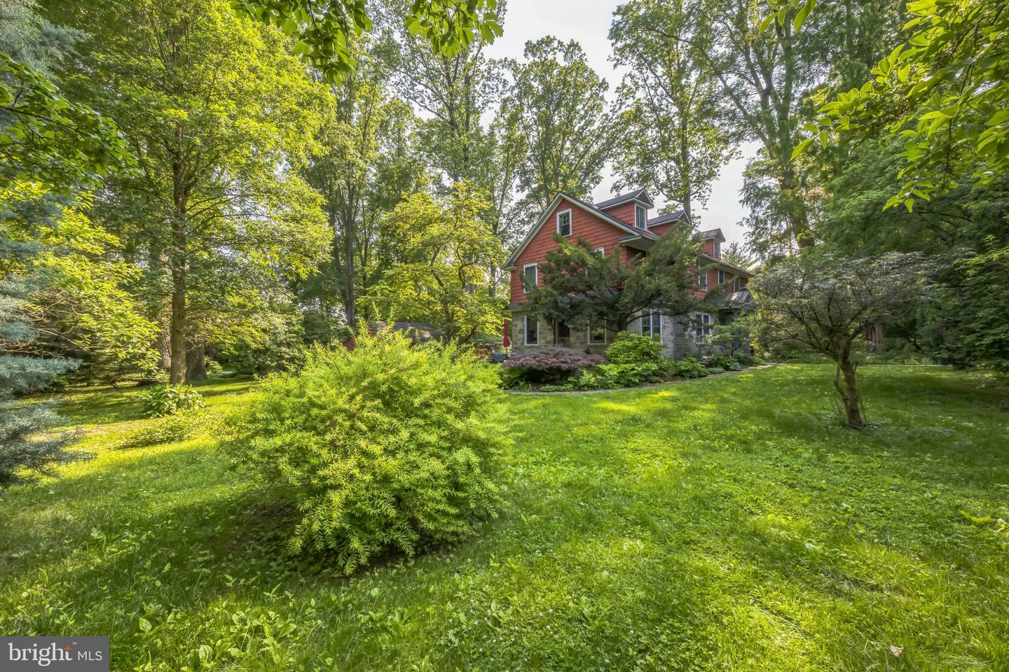 Property Photo: 204 Woodward Road PA 19063