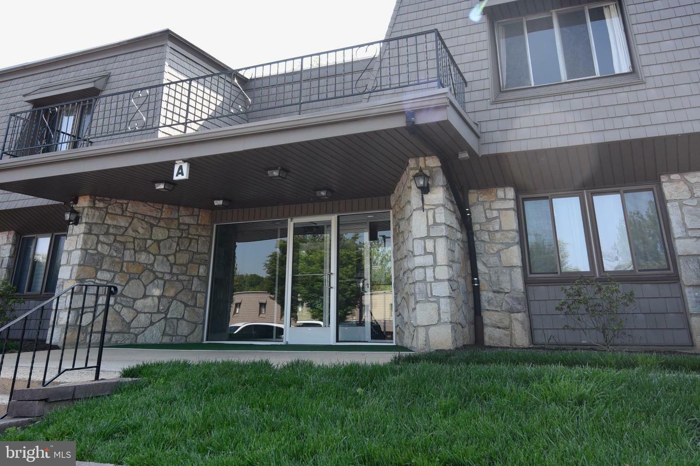 Property Photo:  1801 Cambridge Avenue A-05  PA 19610 
