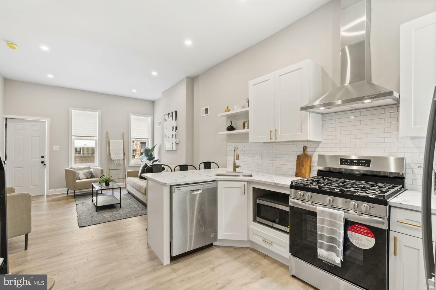 2571 Coral Street  Philadelphia PA 19125 photo
