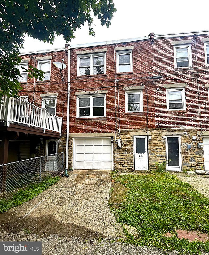 Property Photo: 842 Fairfax Road PA 19026
