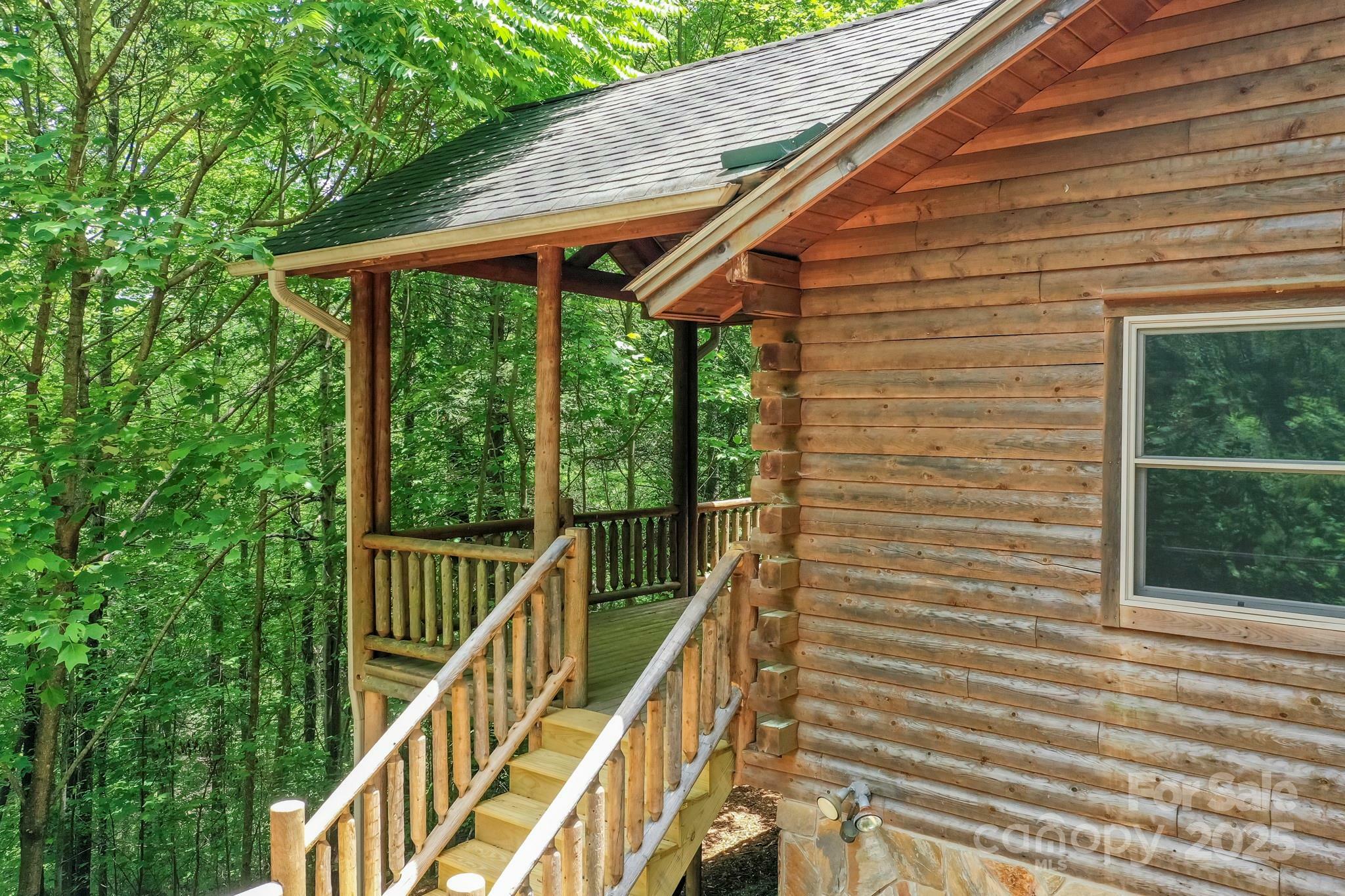 Property Photo: 184 Sunlight Path NC 28746