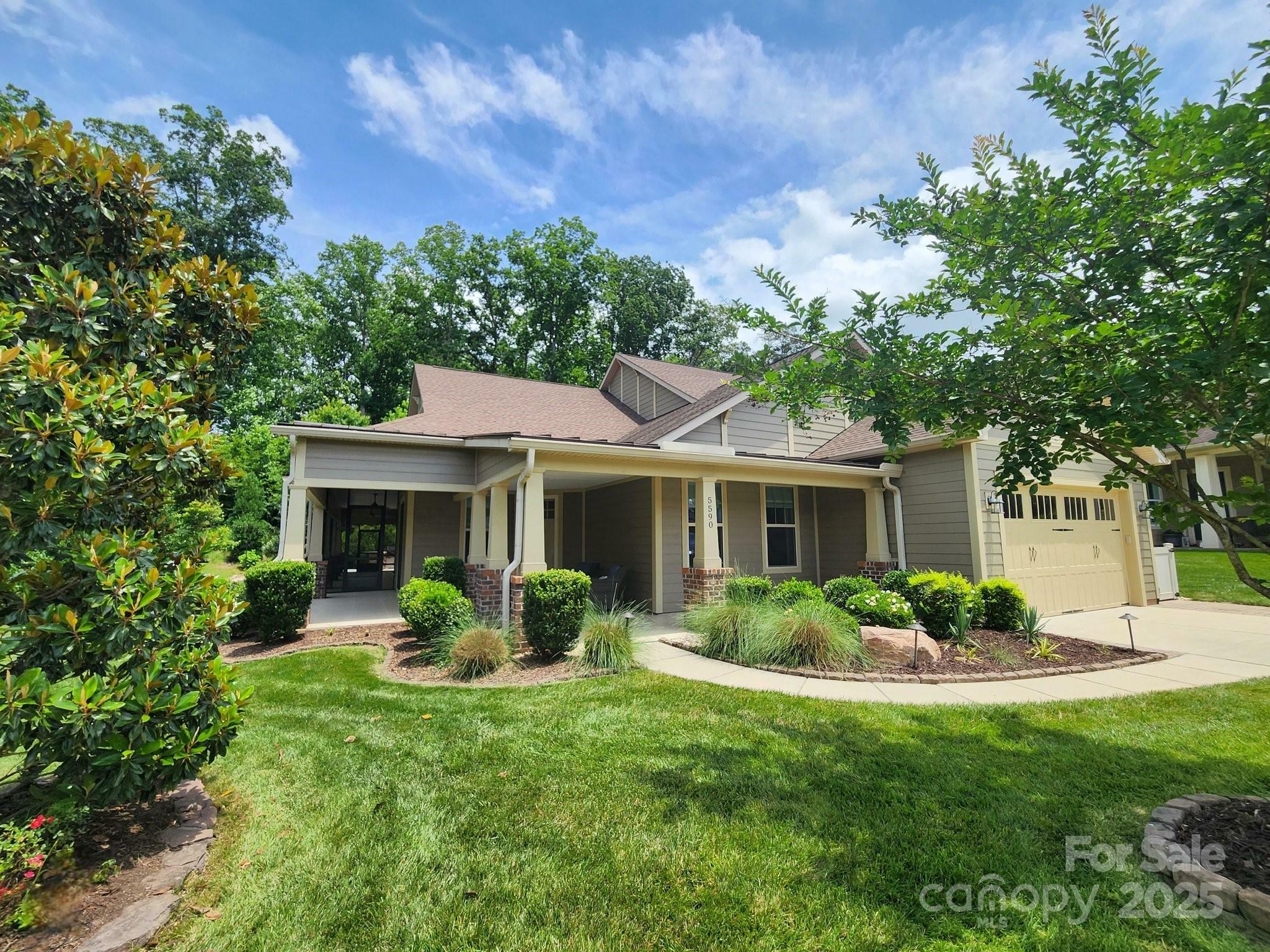 Property Photo: 5590 Elk Knob Court NC 28037
