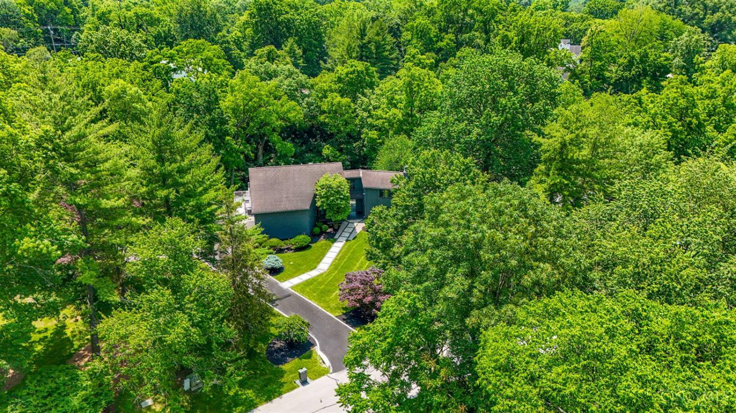 Property Photo: 7716 Creekwood Lane OH 45237