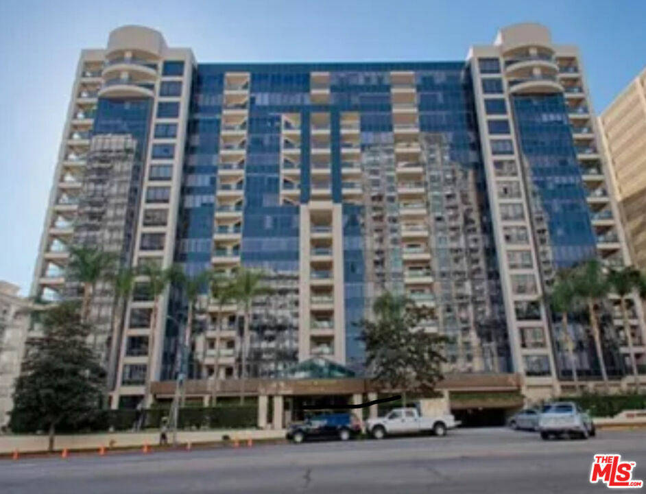Property Photo:  10787 Wilshire Blvd  CA 90024 