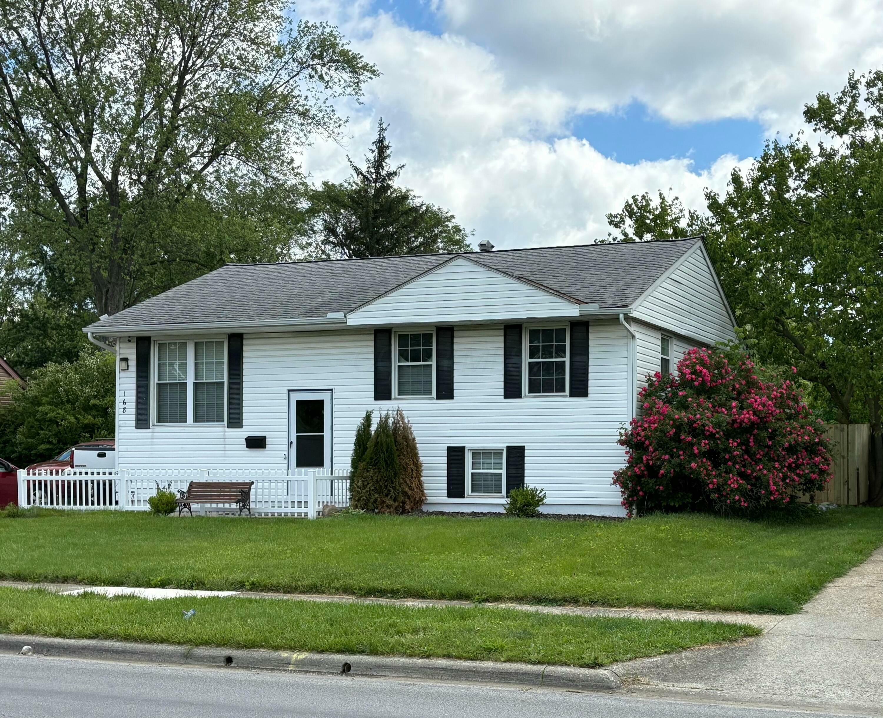 Property Photo:  168 Lincolnshire Road  OH 43230 