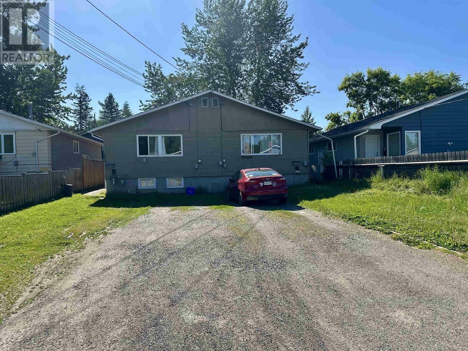 Property Photo: 2637 Quince Street BC V2L 2H6
