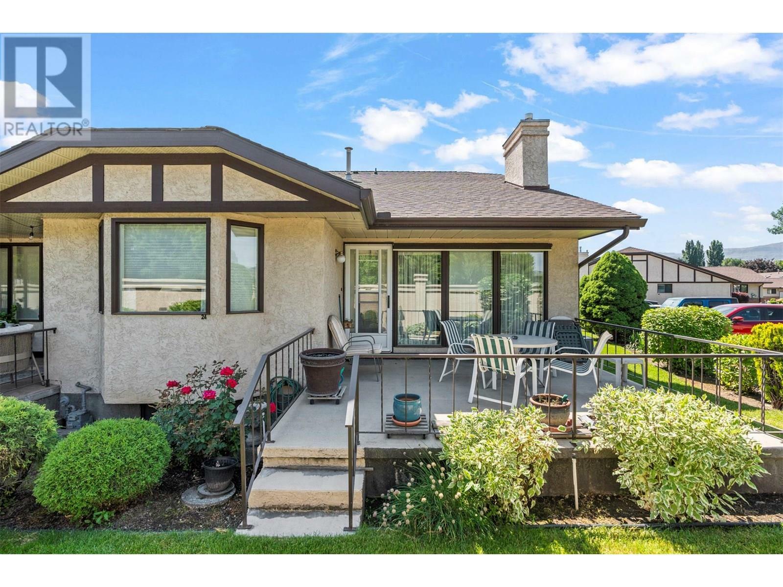 Property Photo: 2200 Gordon Drive 24 BC V1Y 8T7