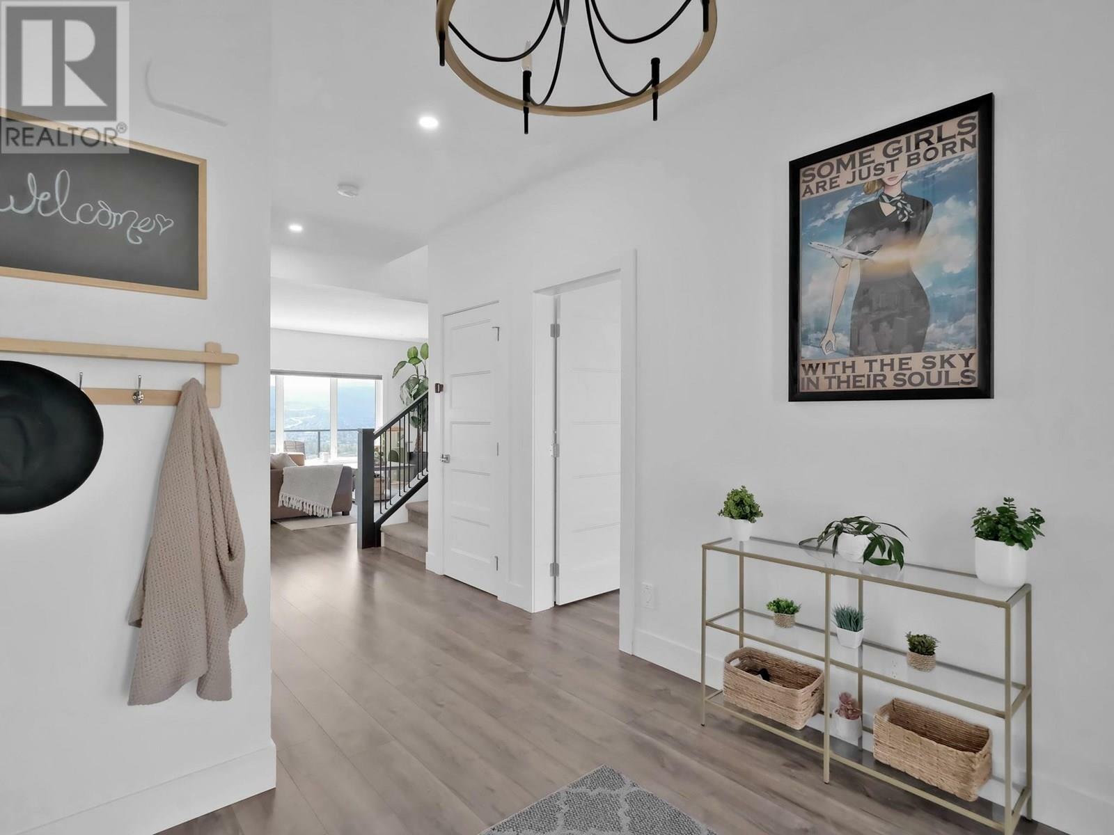 Property Photo: 767 Acadia Street BC V1V 0A8