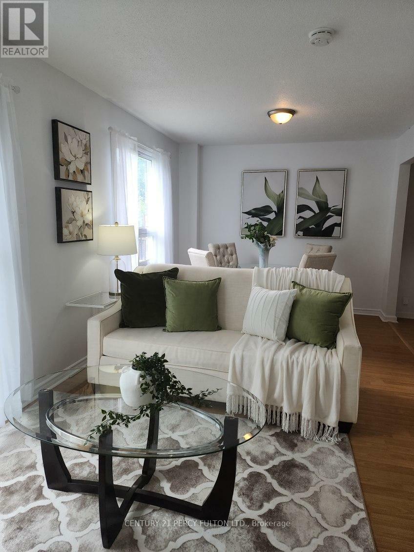 Property Photo: 21 Trawley Crescent ON L1S 5Y7
