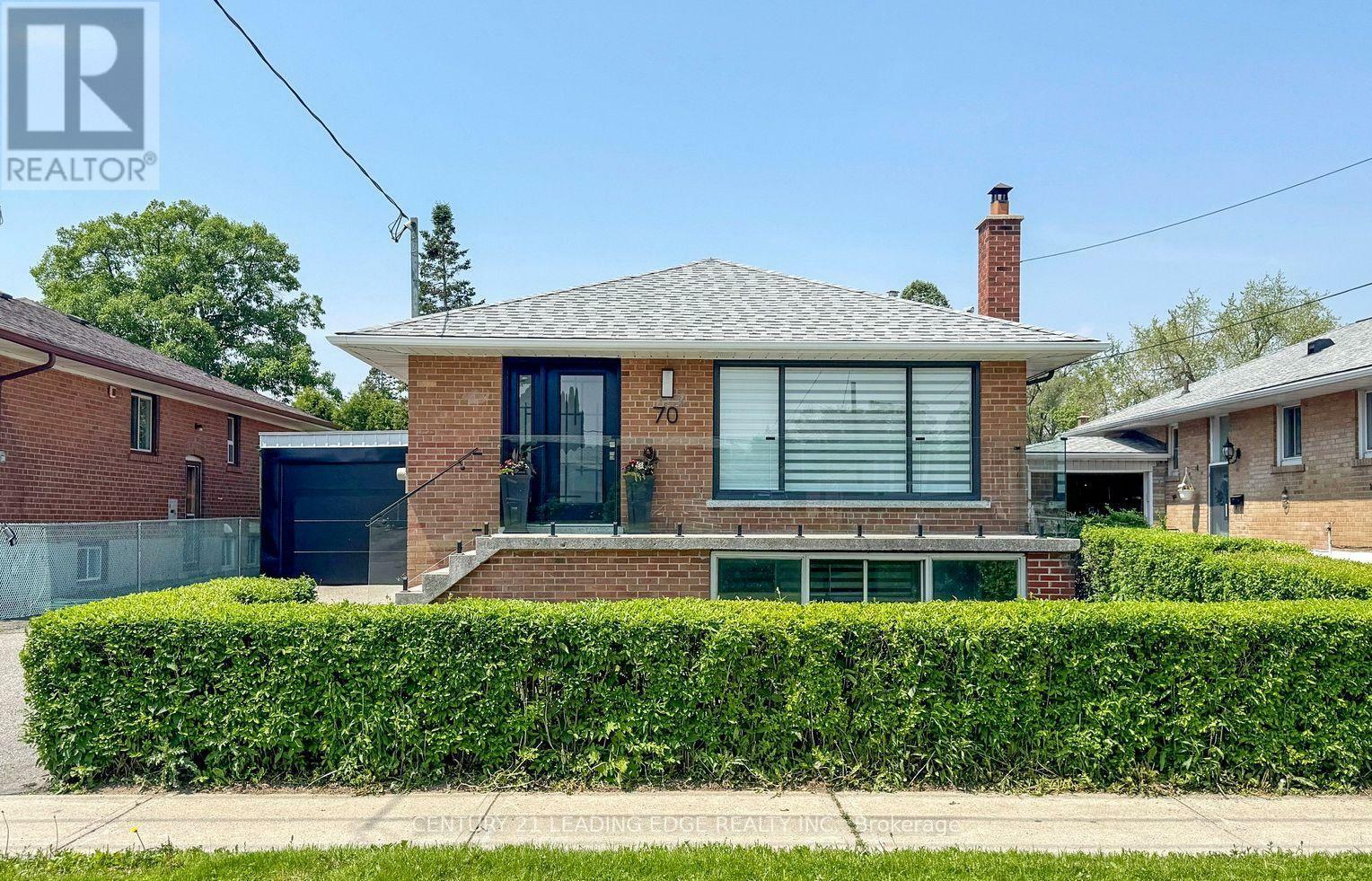 Property Photo: 70 Wexford Boulevard ON M1R 1L3