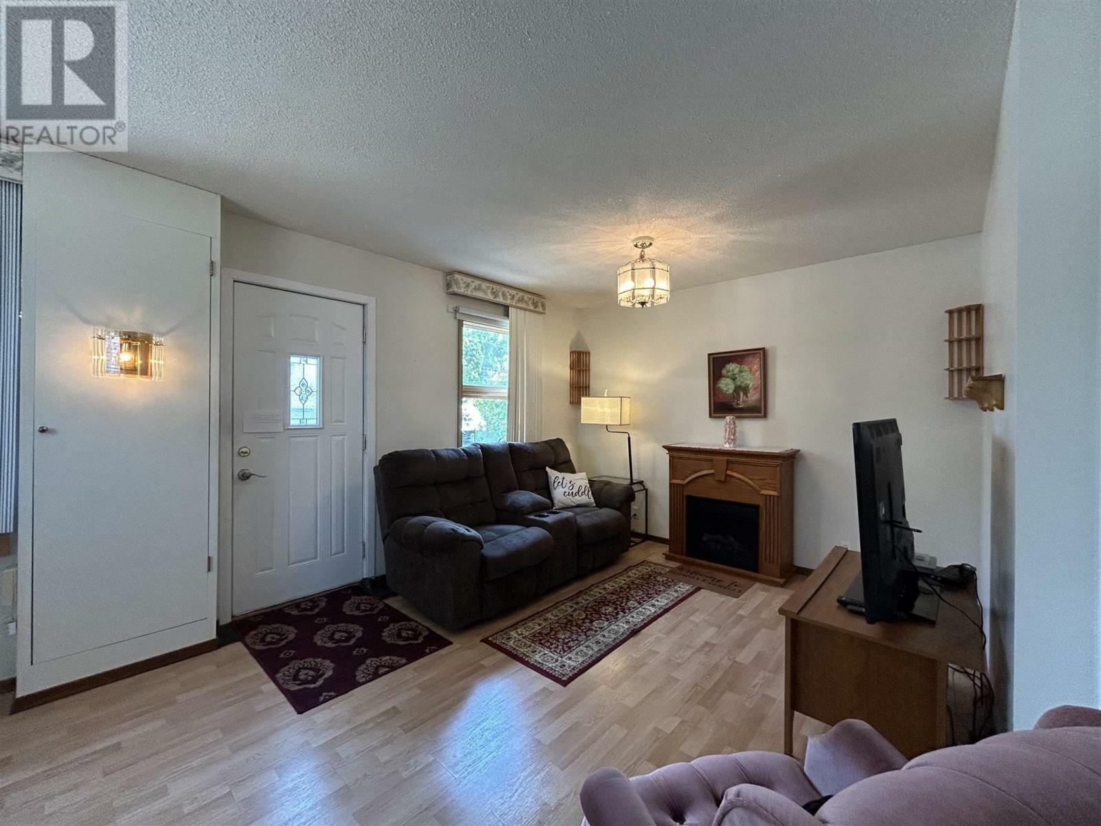 Property Photo: 919 Smith Ave ON P9A 2K5