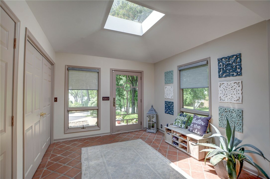 Property Photo:  2404 S Angle Court  IL 62521 