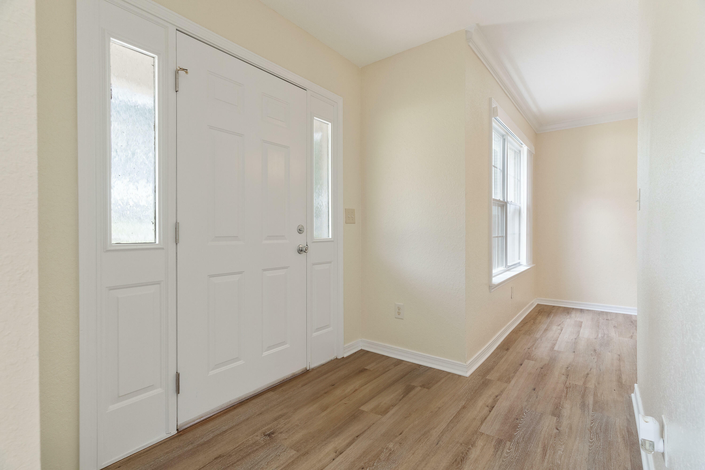 Property Photo: 134 Cabana Way FL 32536