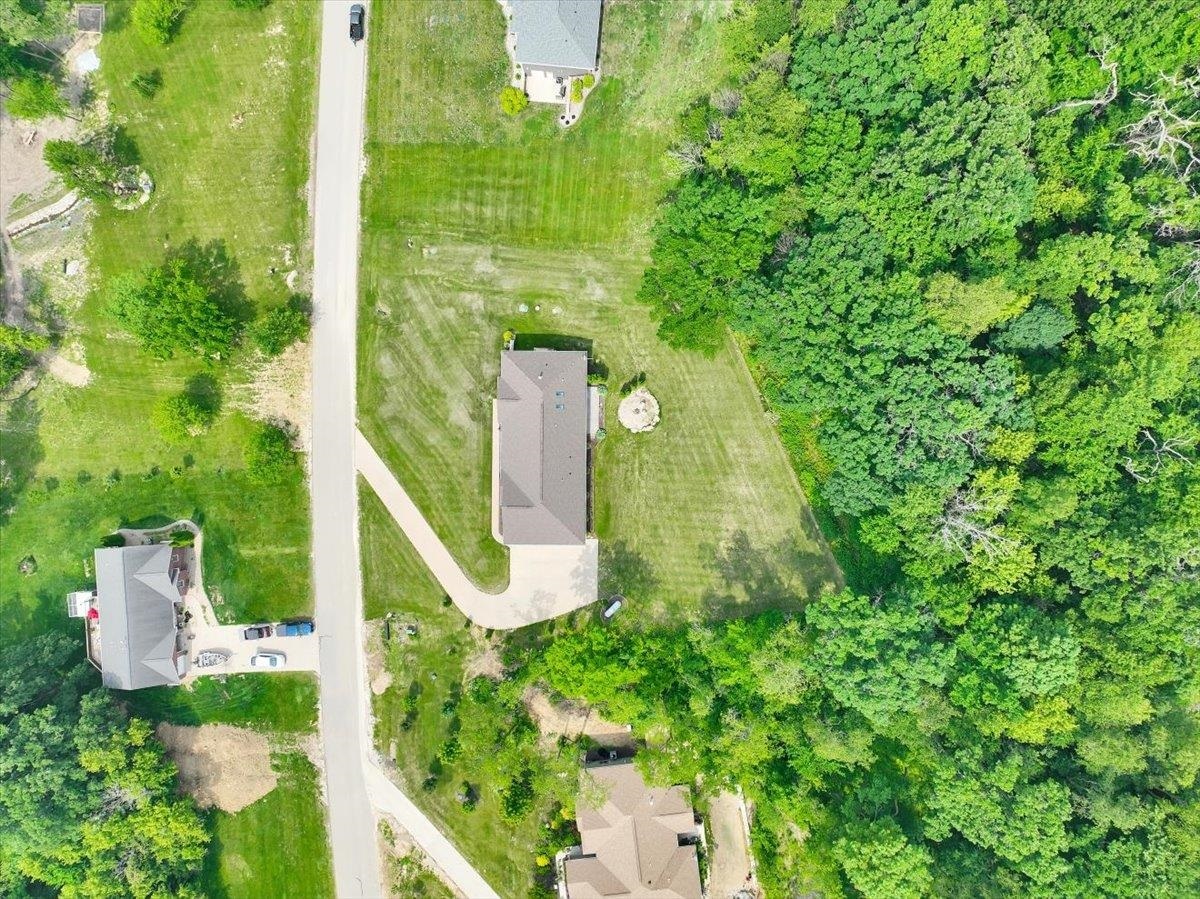 Property Photo: 15945 Majestic Drive IA 52002