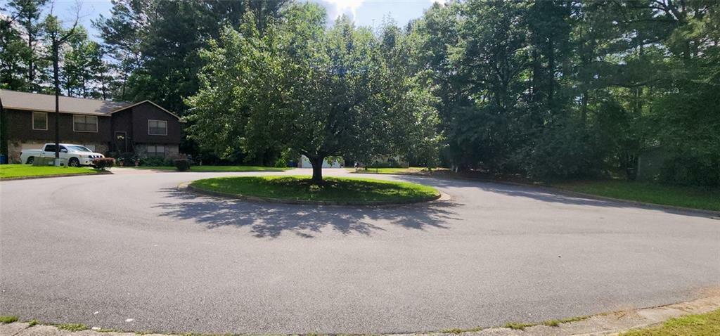 Property Photo: 200 Fox Hall Court Court GA 30349