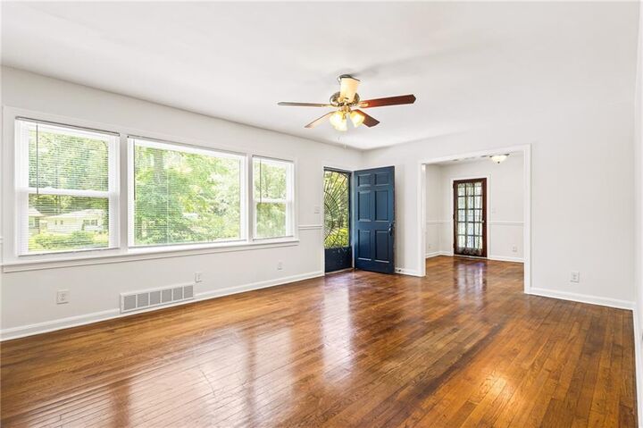 Property Photo:  3211 Hollydale Drive SW  GA 30311 